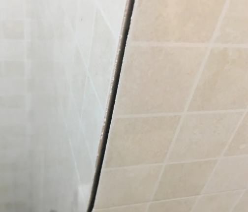 润州瓷砖空鼓维修公司分享阳台瓷砖脱落的修复过程可以分为以下几个步骤